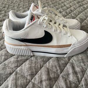 Women’s Nike Court Legacy Lift Platform Casual Sneakers